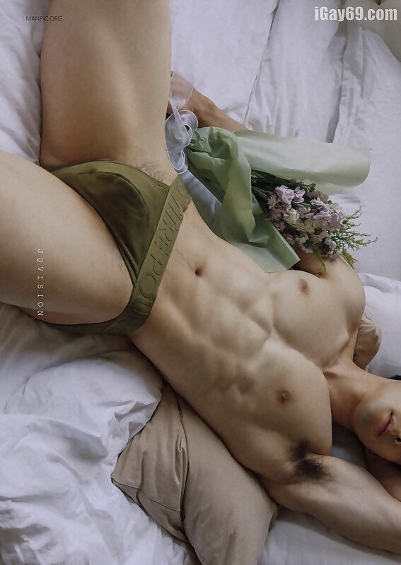 Next Image >>