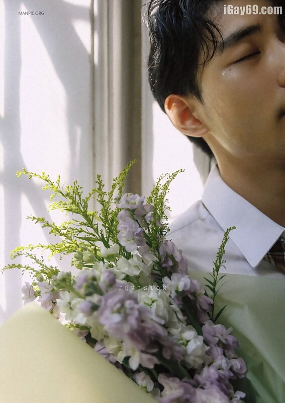 Next Image >>