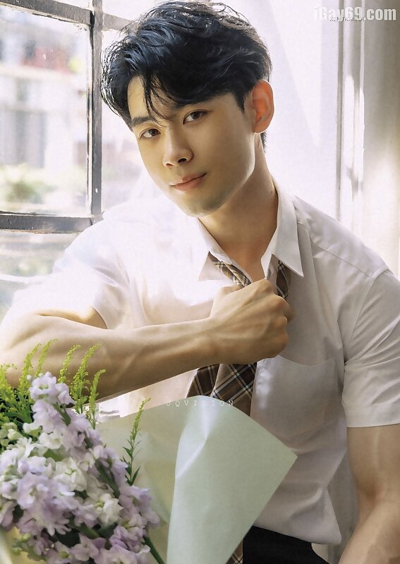 Next Image >>