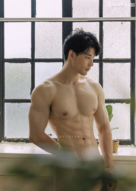 Next Image >>