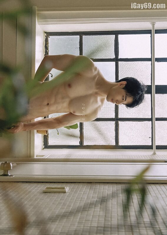 Next Image >>
