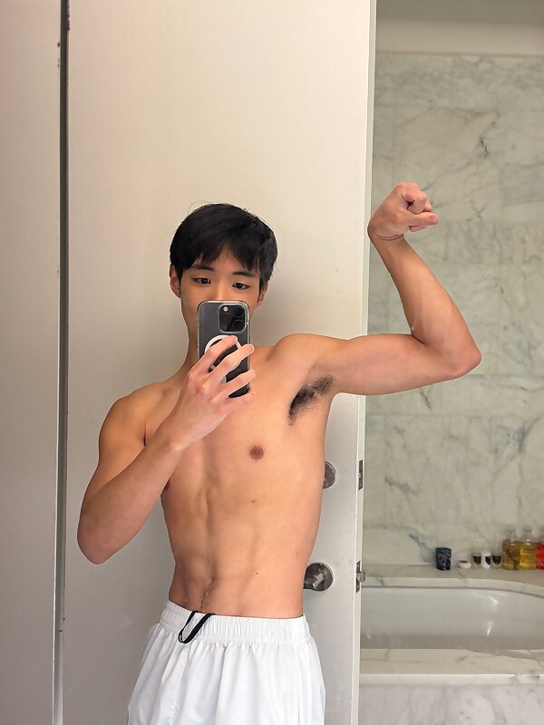 Next Image >>