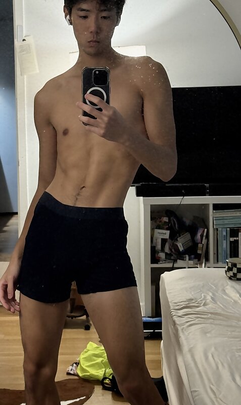Next Image >>