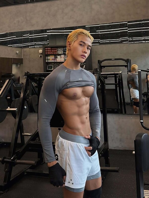 Next Image >>