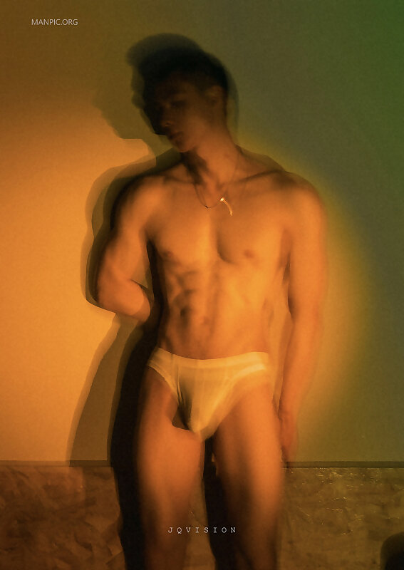 Next Image >>