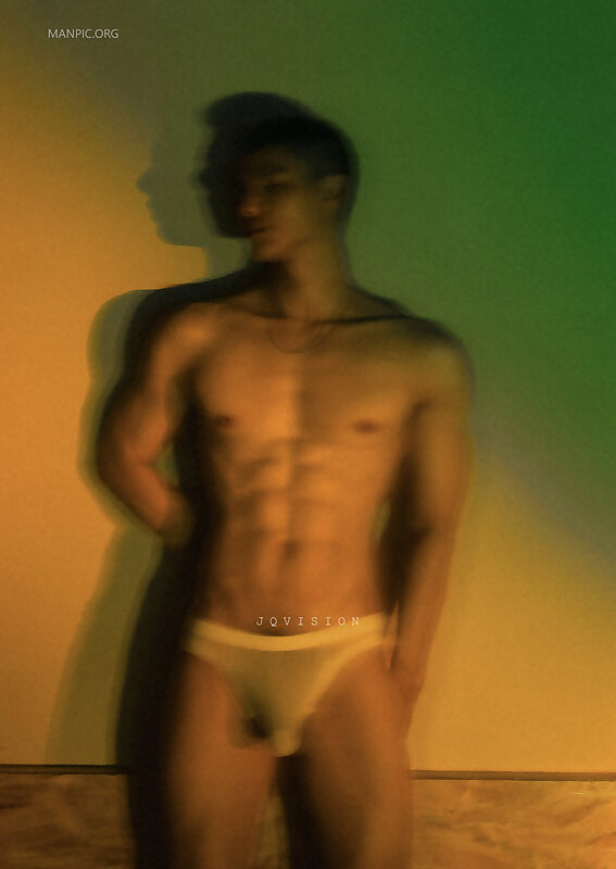 Next Image >>
