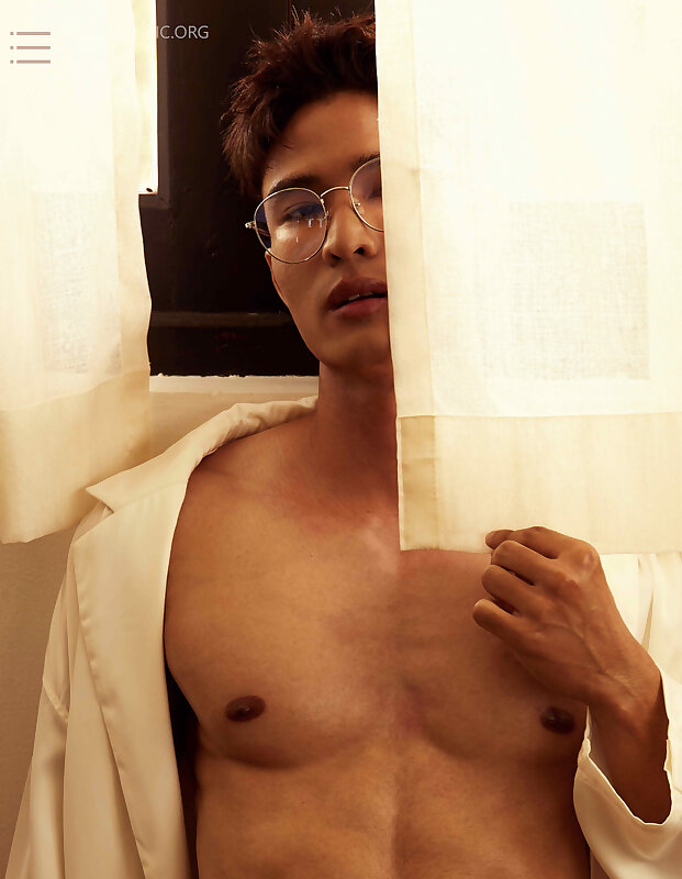 Next Image >>