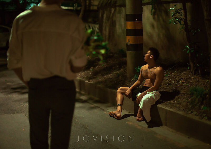 Next Image >>