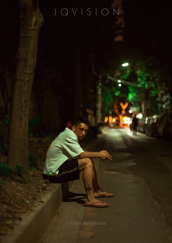 Next Image >>