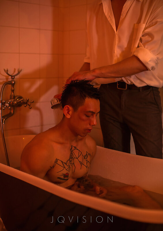 Next Image >>