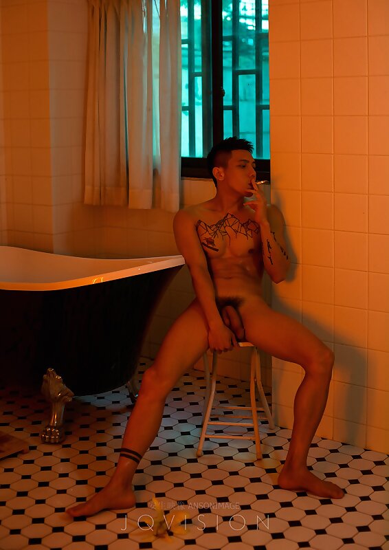 Next Image >>