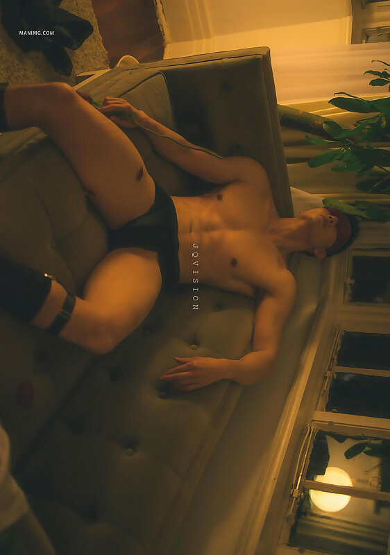 Next Image >>
