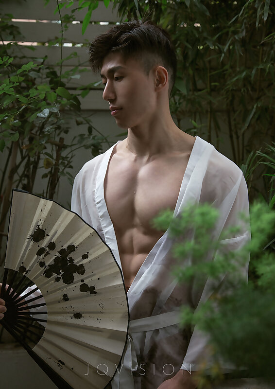 Next Image >>