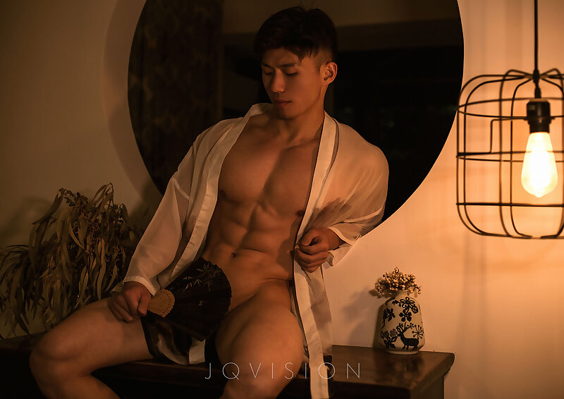 Next Image >>