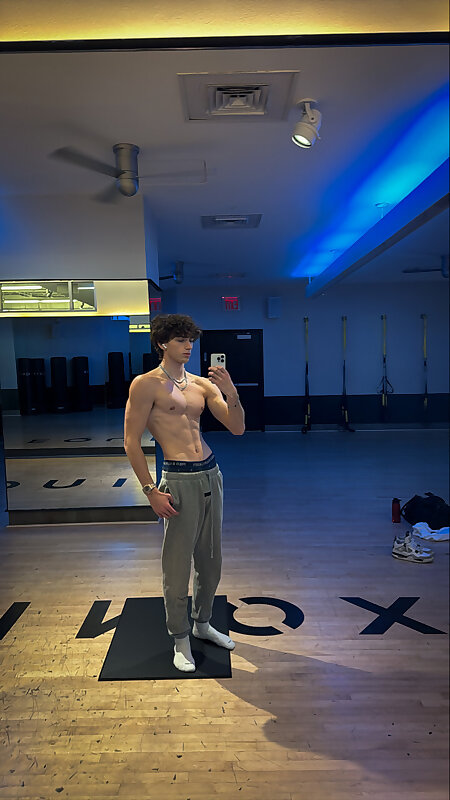 Next Image >>