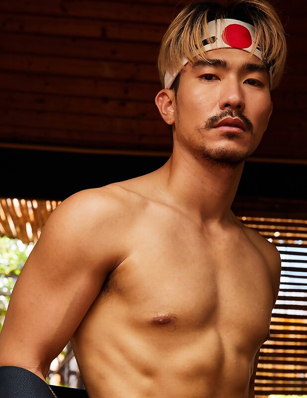 Next Image >>