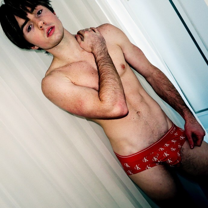 Next Image >>