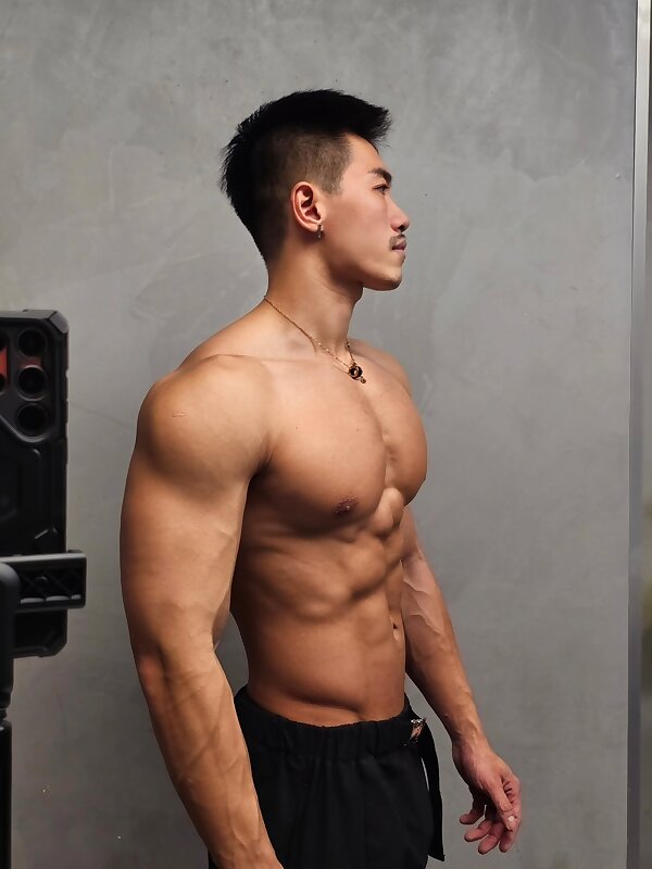 Next Image >>