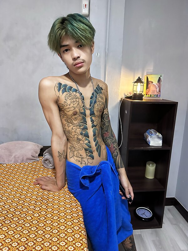 Next Image >>
