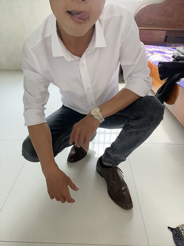 Next Image >>