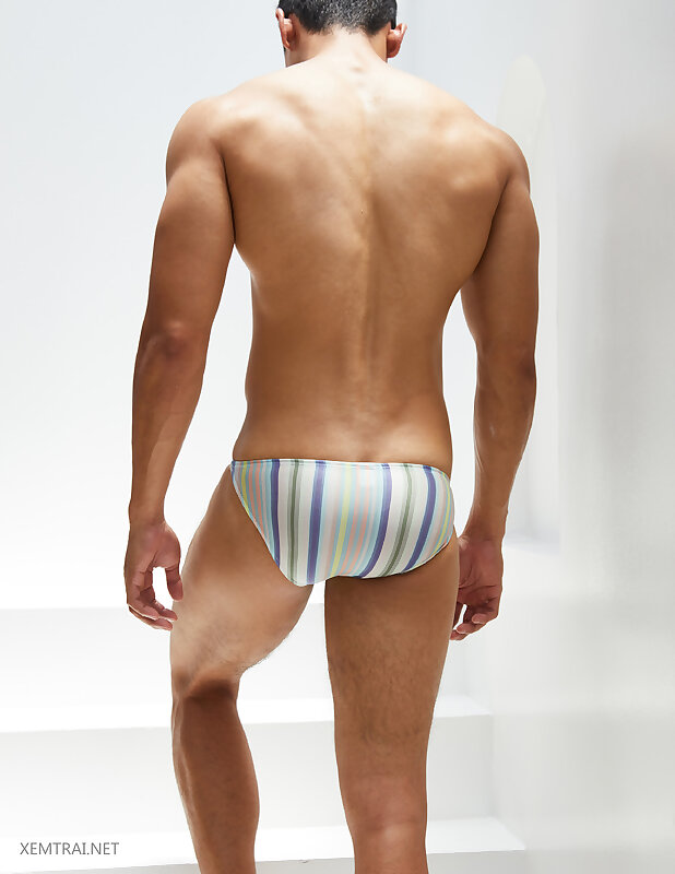 Next Image >>