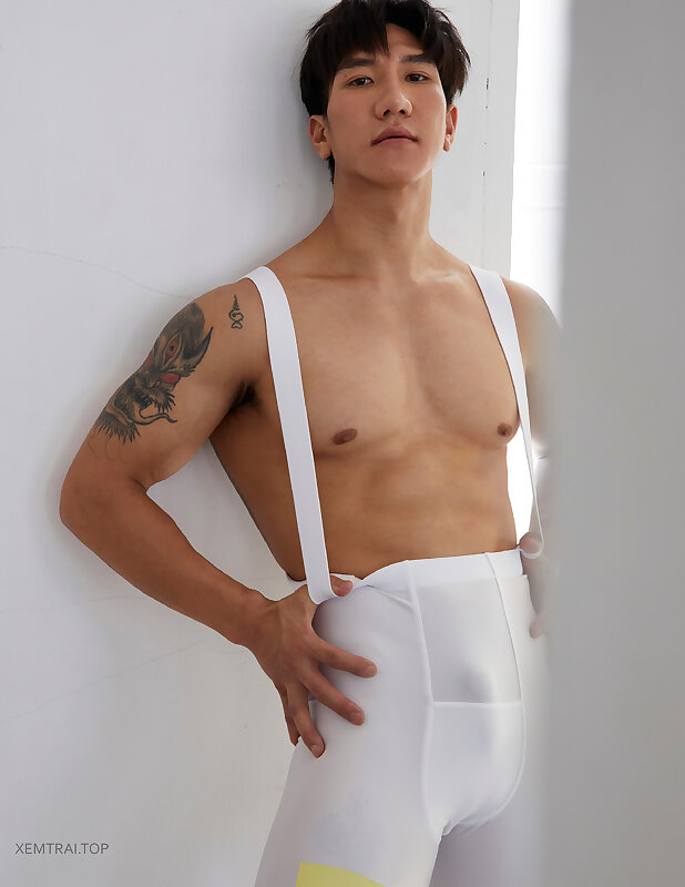 Next Image >>