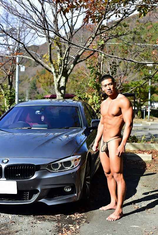 Next Image >>
