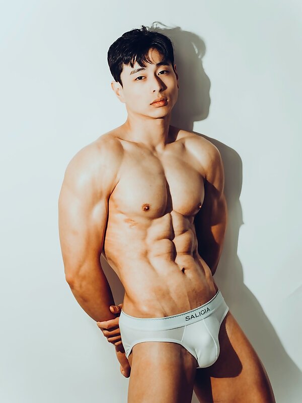 Next Image >>