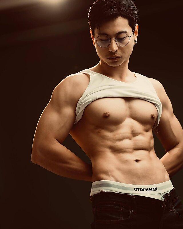 Next Image >>