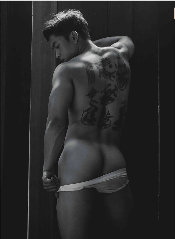 Next Image >>