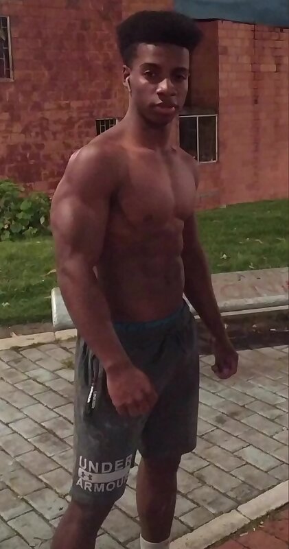 Next Image >>