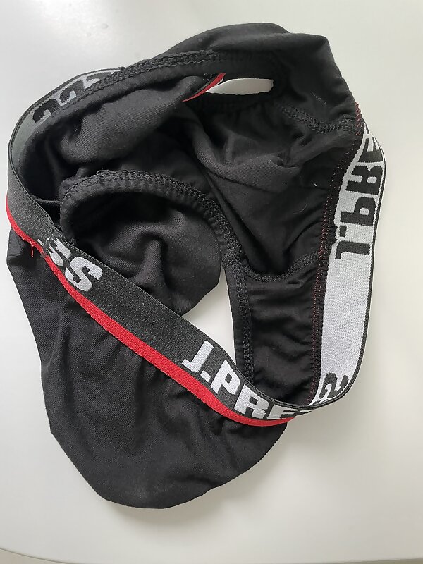Next Image >>