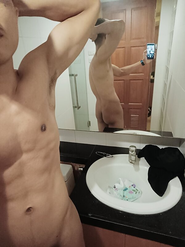 Next Image >>
