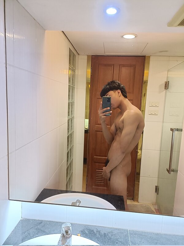 Next Image >>