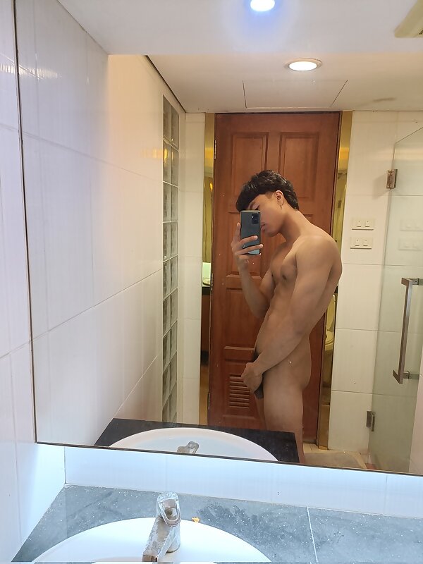 Next Image >>