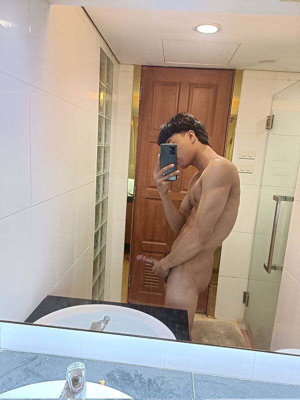Next Image >>