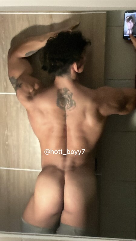 Next Image >>