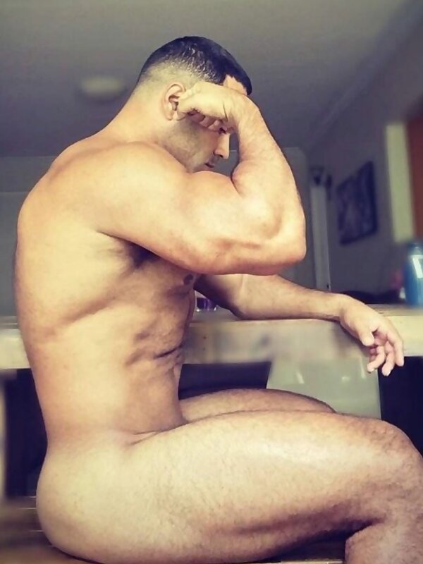 Next Image >>