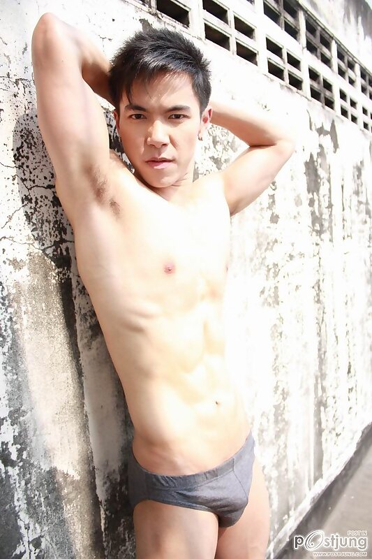 Next Image >>