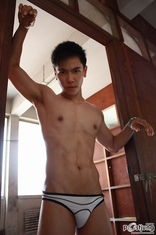 Next Image >>
