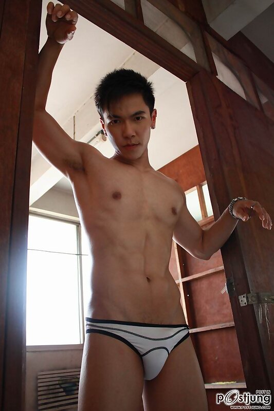 Next Image >>