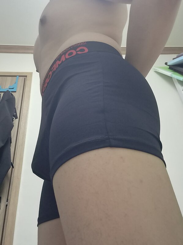 Next Image >>