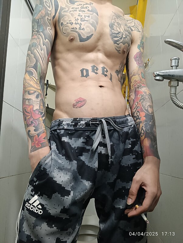 Next Image >>