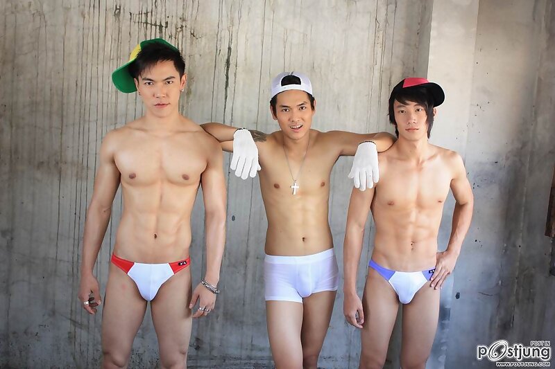 Next Image >>