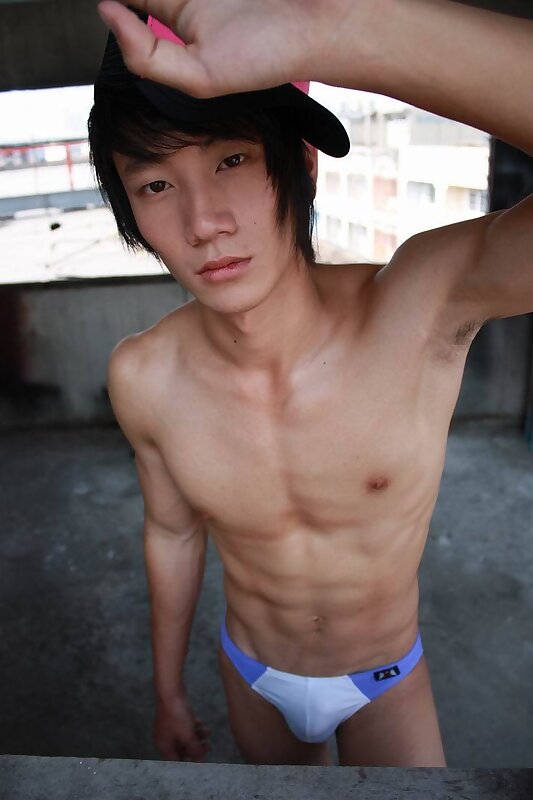 Next Image >>