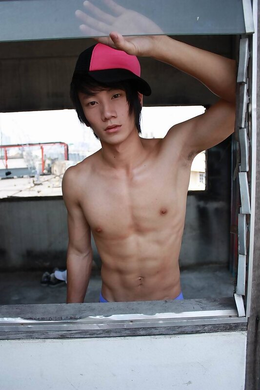 Next Image >>