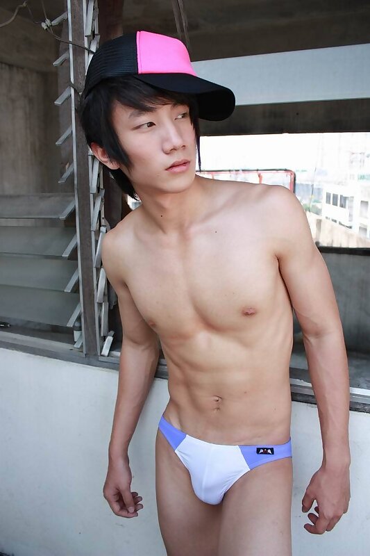 Next Image >>