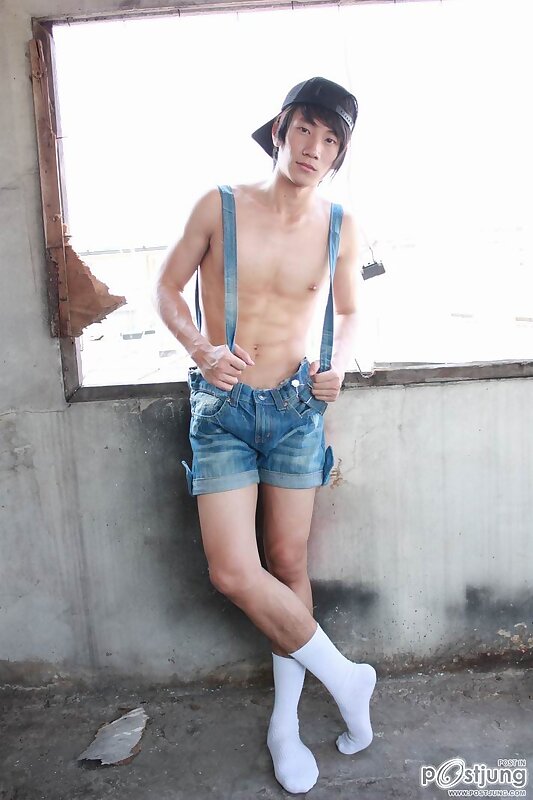 Next Image >>