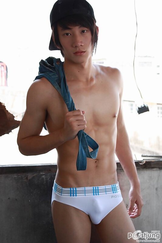 Next Image >>