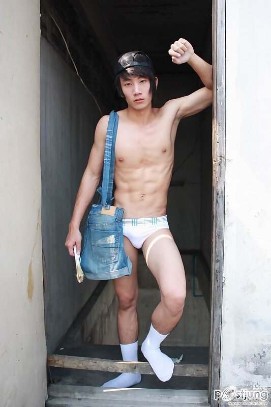 Next Image >>